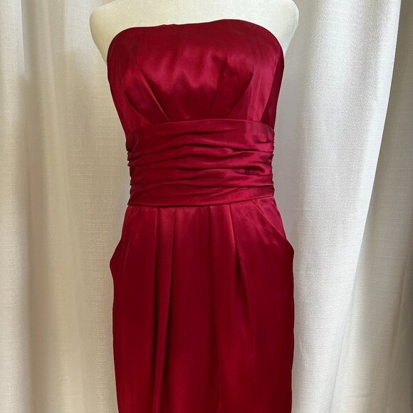 Davids Bridal Deep Red Satin Strapless Ruched Waist Formal Cocktail Dress Size 4 - Picture 1 of 11